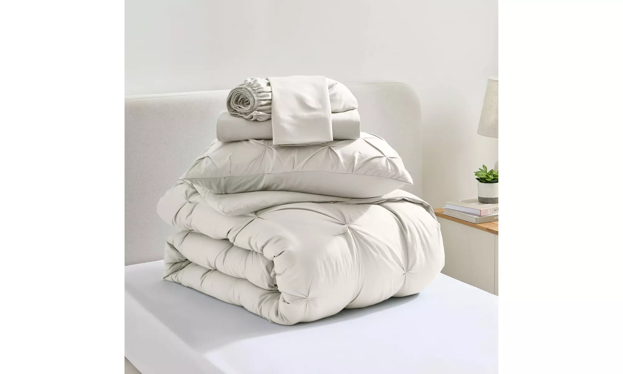Nestl 5-7Pc Pinch Pleat  Bed in a Bag Set