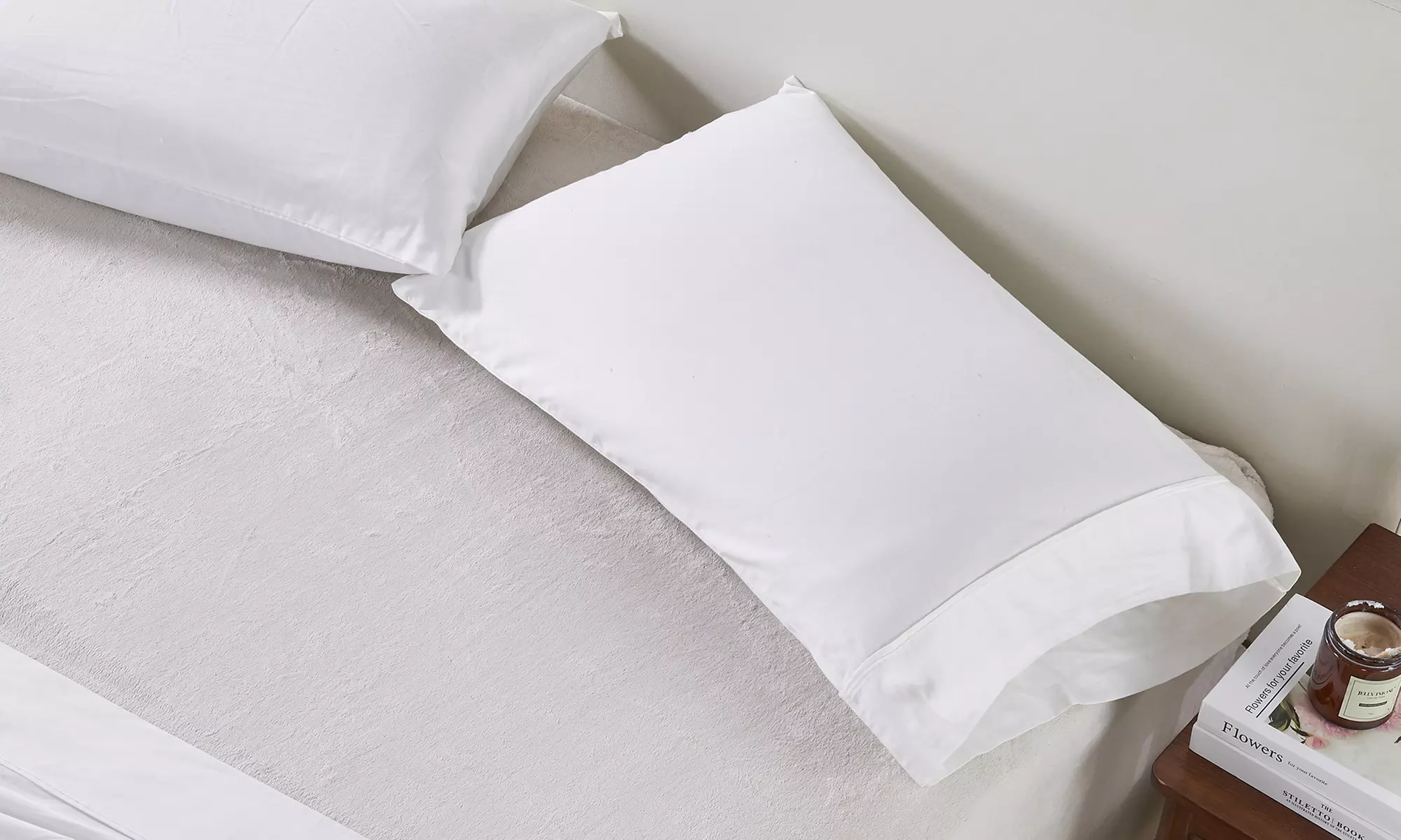 FreshFolds Ultra Soft Velvet Plush Fitted Sheet