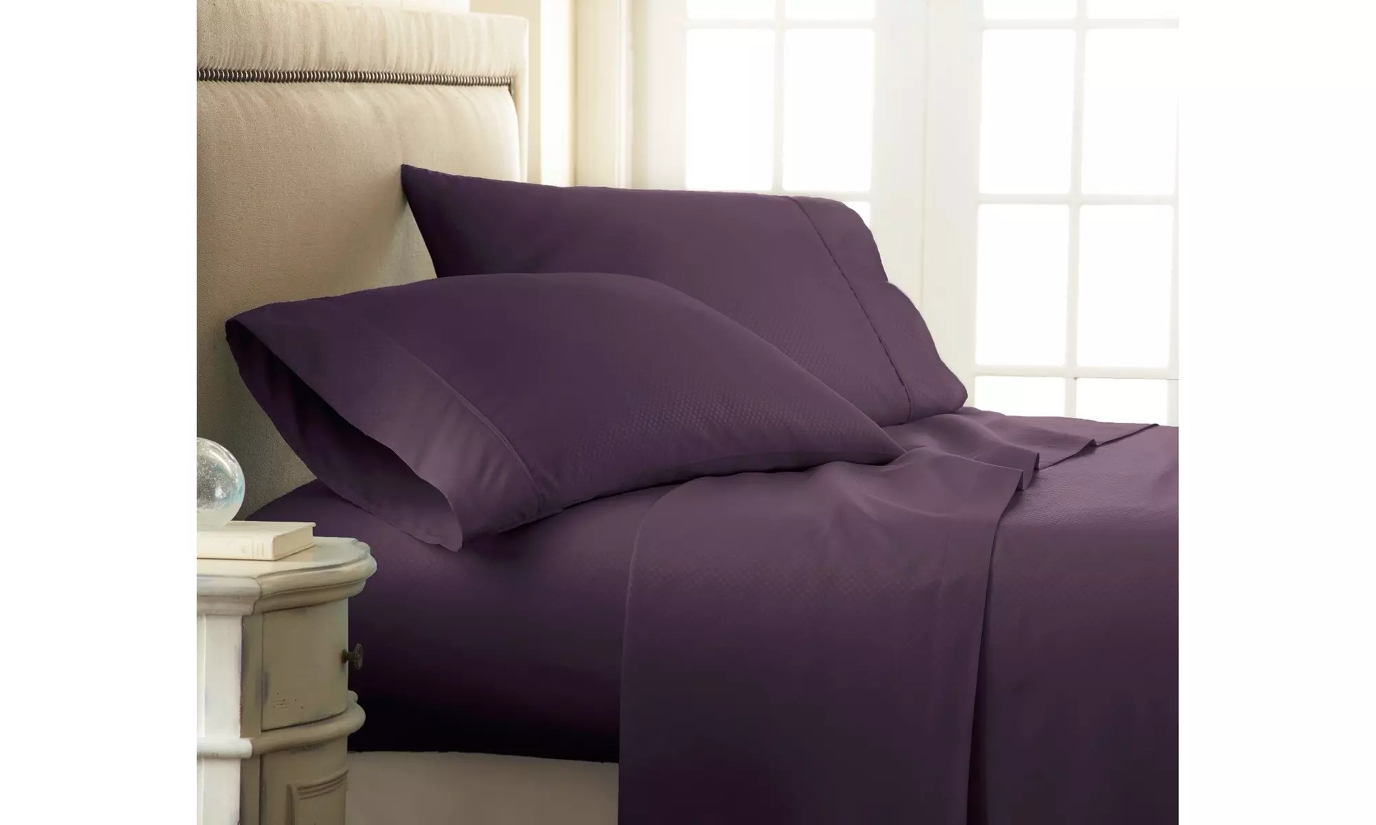  Victoria Valenti 1800 series elegant designer sheet set with 4 Pcase - Primary Image