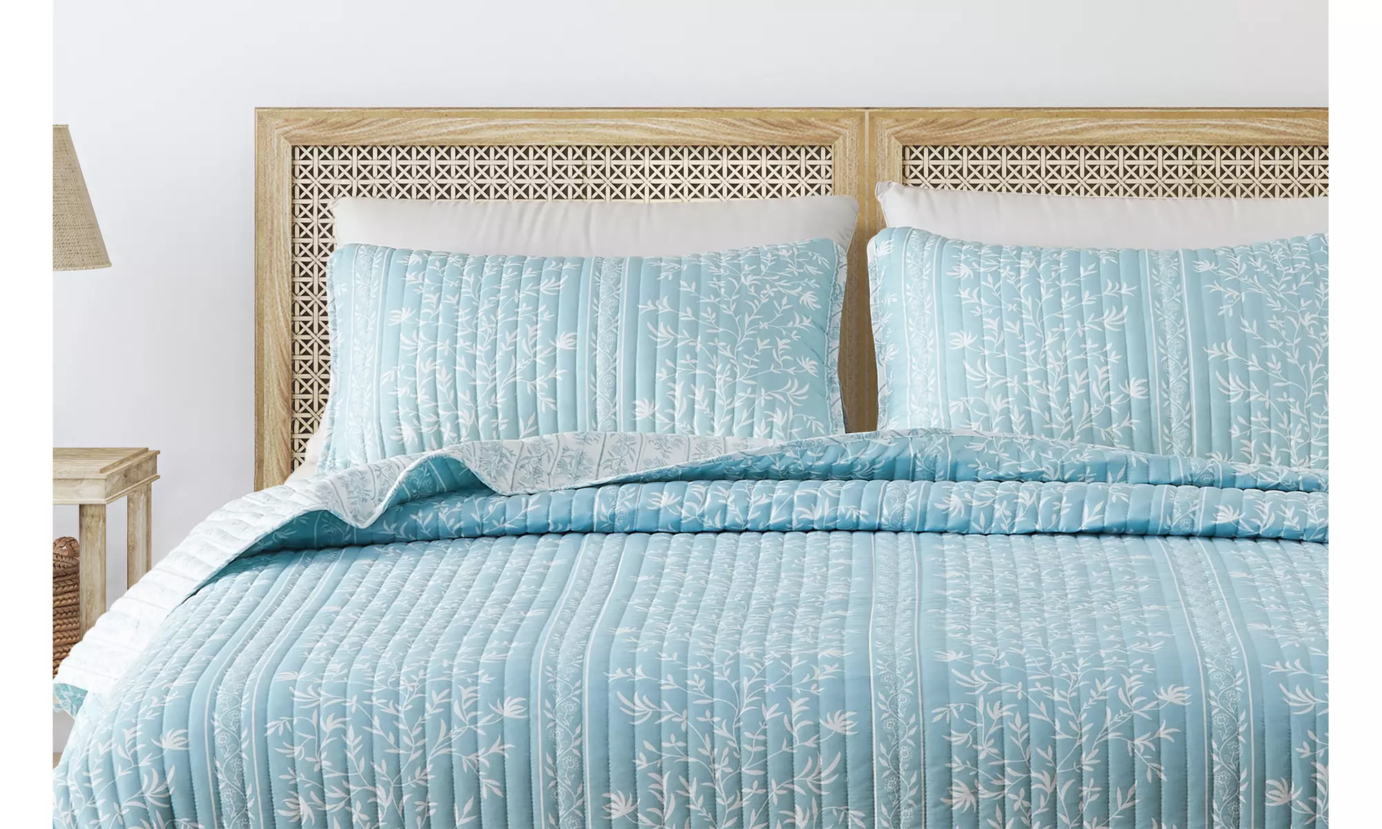 Boho Floral Microfiber Reversible Quilt Set with Shams