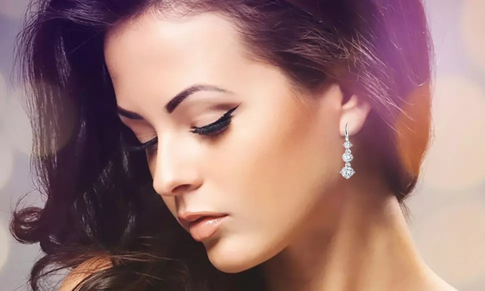 Graduated Drop Earrings Made With Crystals From Swarovski