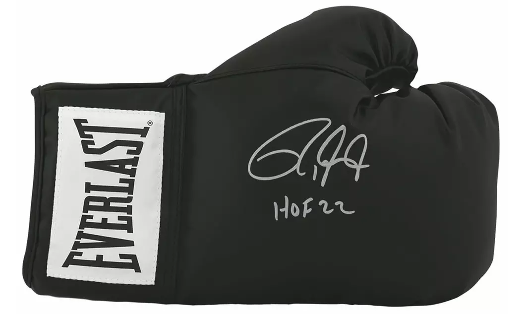 Roy Jones Jr. Signed Everlast Black Boxing Glove w/HOF'22 - (Schwartz COA)