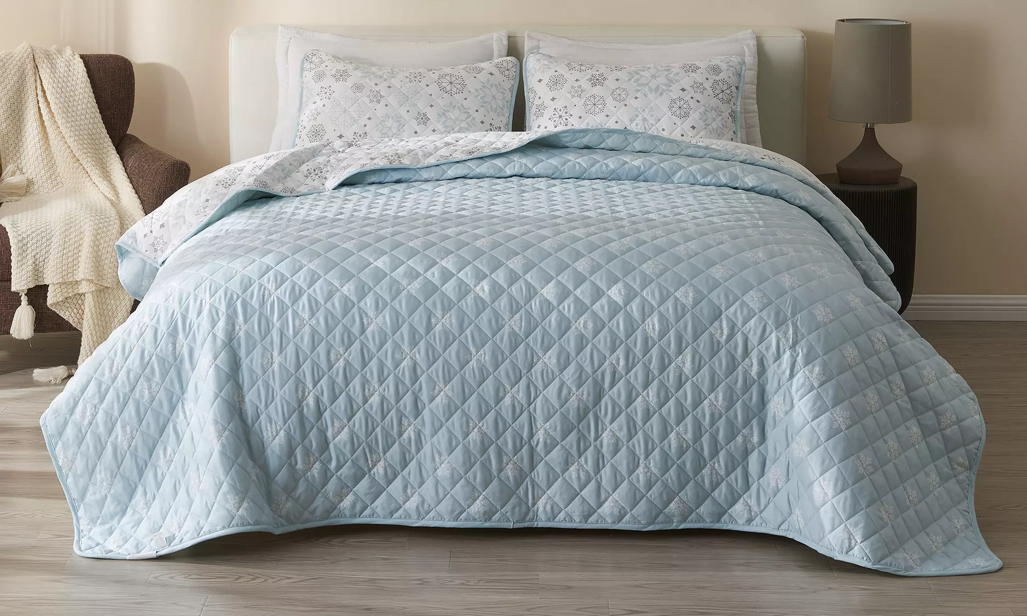 Reversible Winter Printed Quilt Set with Shams (2 or 3-Piece)