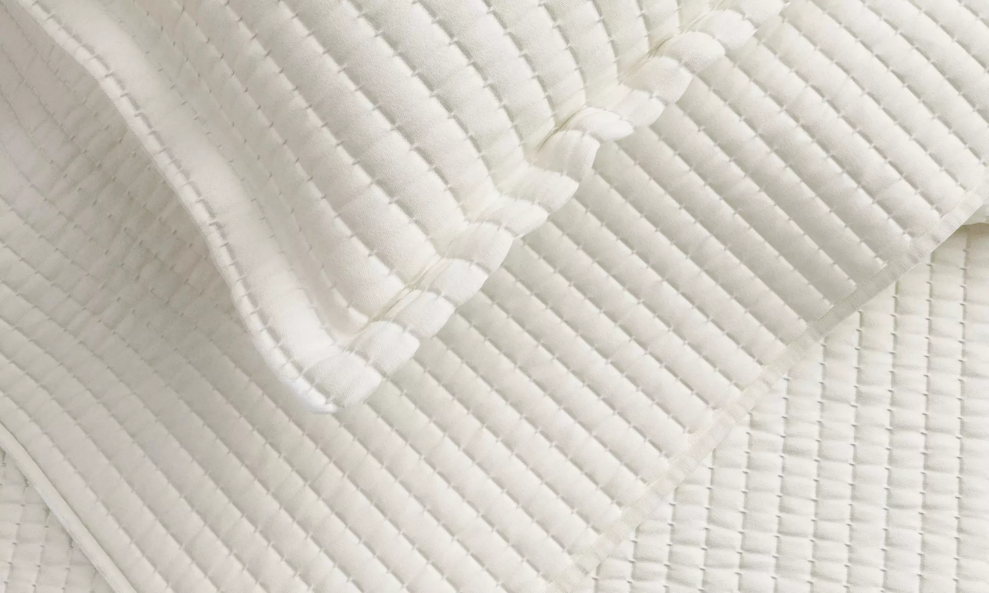Premium Solid Quilt Set (2- or 3-Piece)