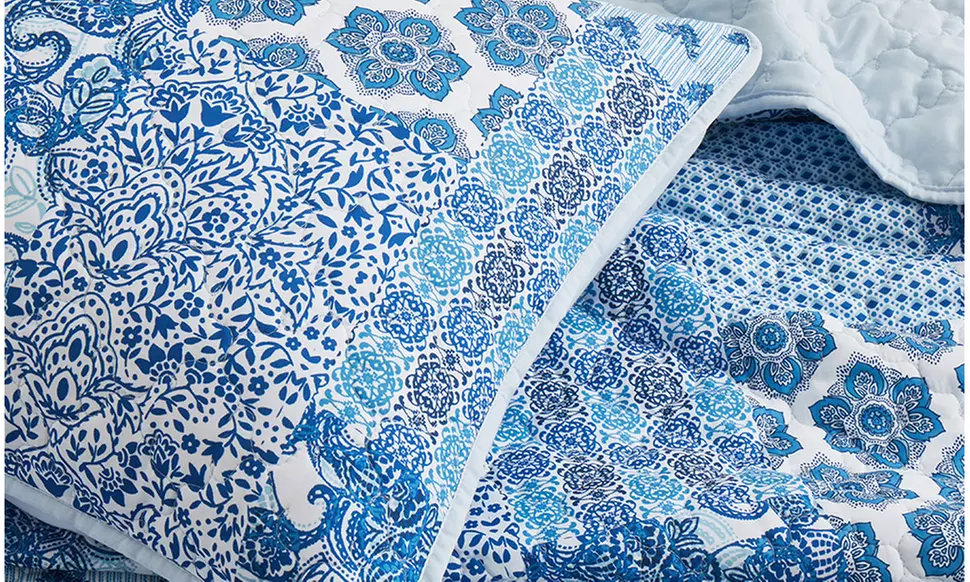 Peace Nest Soft Reversible Print Quilted Coverlet Set