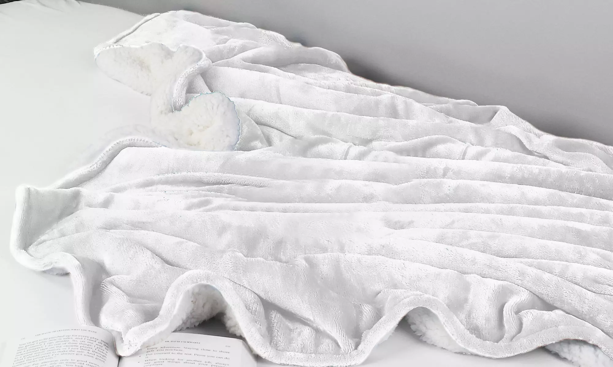Ultra-Soft Velvet Plush Reversible Sherpa Blanket