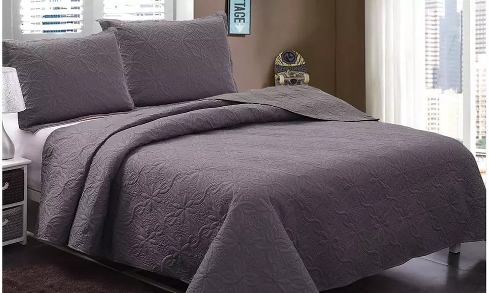 Three-Set J&V TEXTILES Simple Dream Quilt Collection - Bright Edition