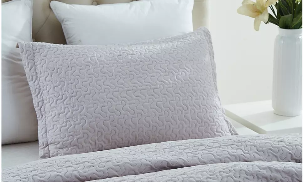 Three-Set J&V TEXTILES Simple Dream Quilt Collection - Bright Edition