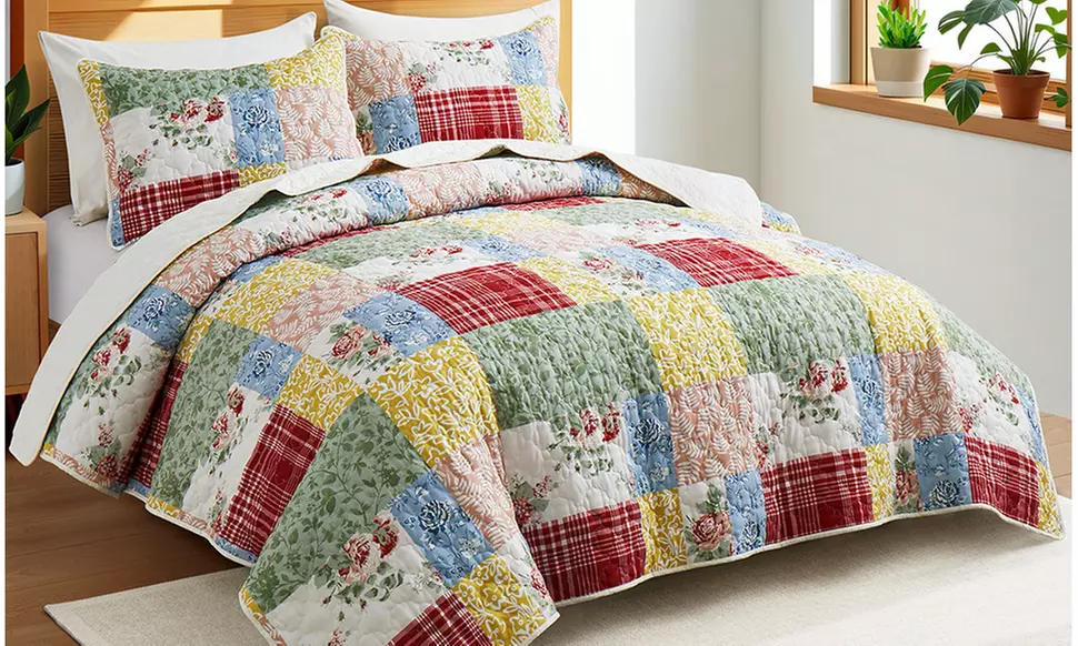 Peace Nest Soft Reversible Print Quilted Coverlet Set