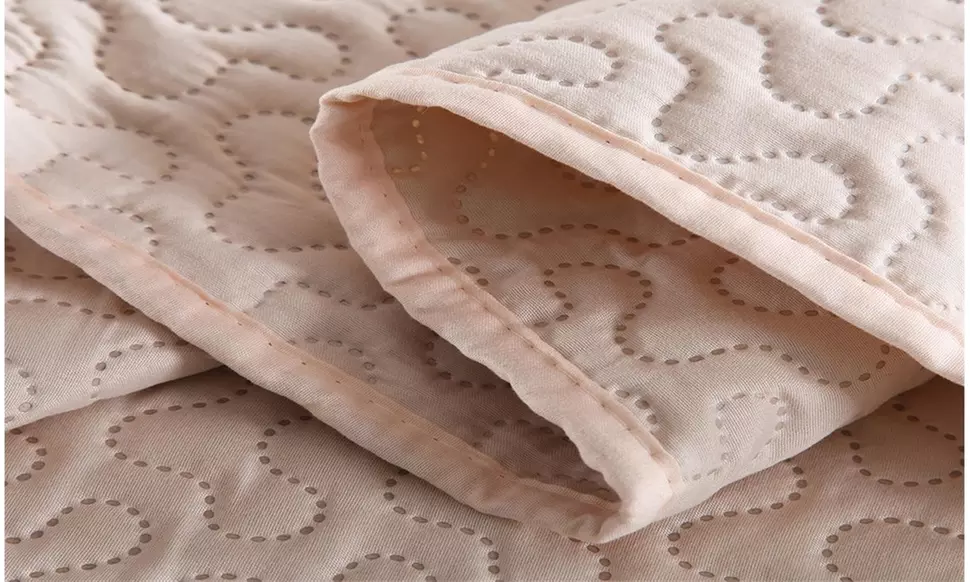 Three-Set J&V TEXTILES Simple Dream Quilt Collection - Bright Edition