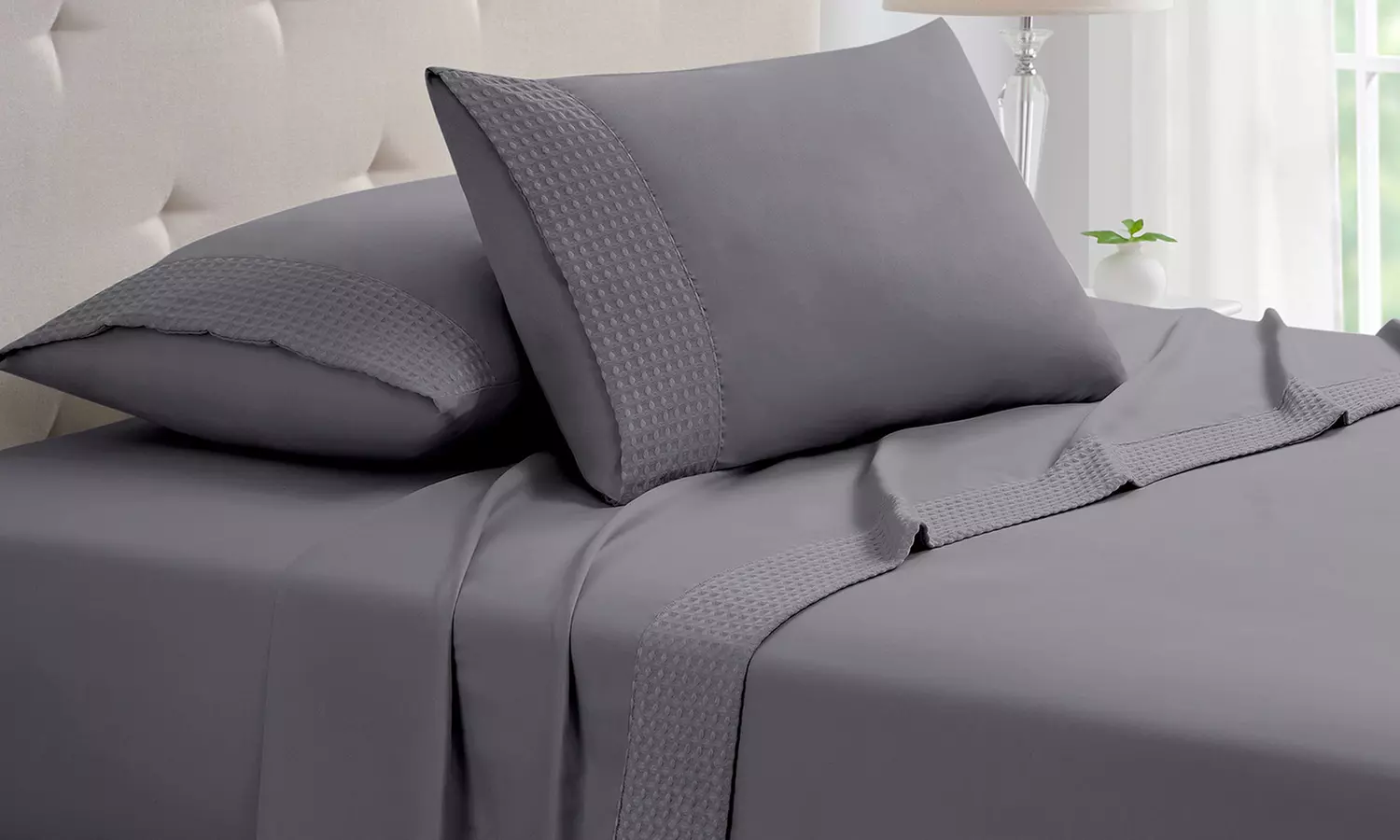 Bamboo 4-Piece 1800 Thread Count luxurious Ultra-soft Waffle Hem Sheet Set
