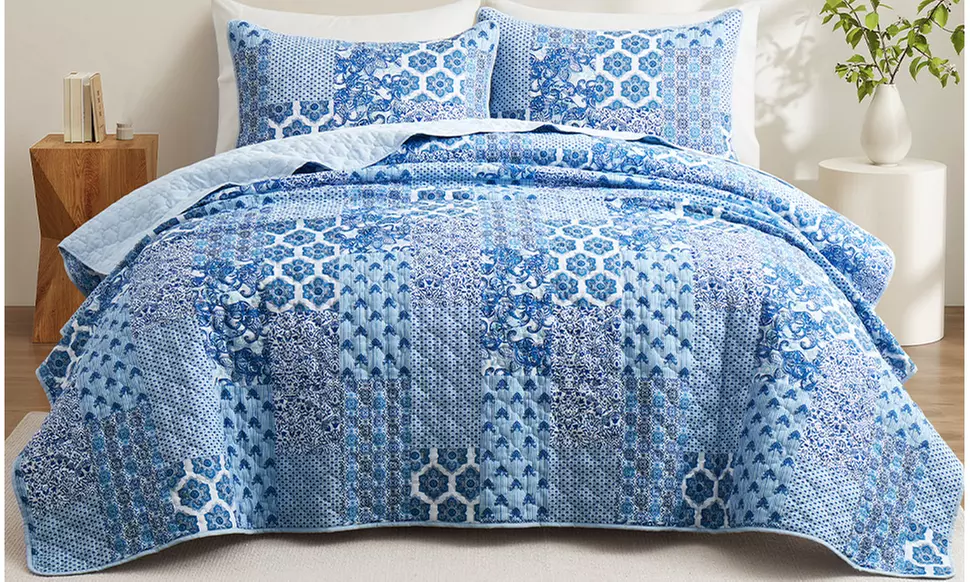 Peace Nest Soft Reversible Print Quilted Coverlet Set