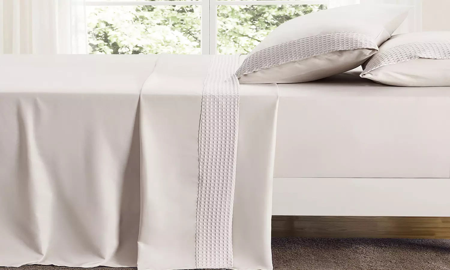 Bamboo 4-Piece 1800 Thread Count luxurious Ultra-soft Waffle Hem Sheet Set
