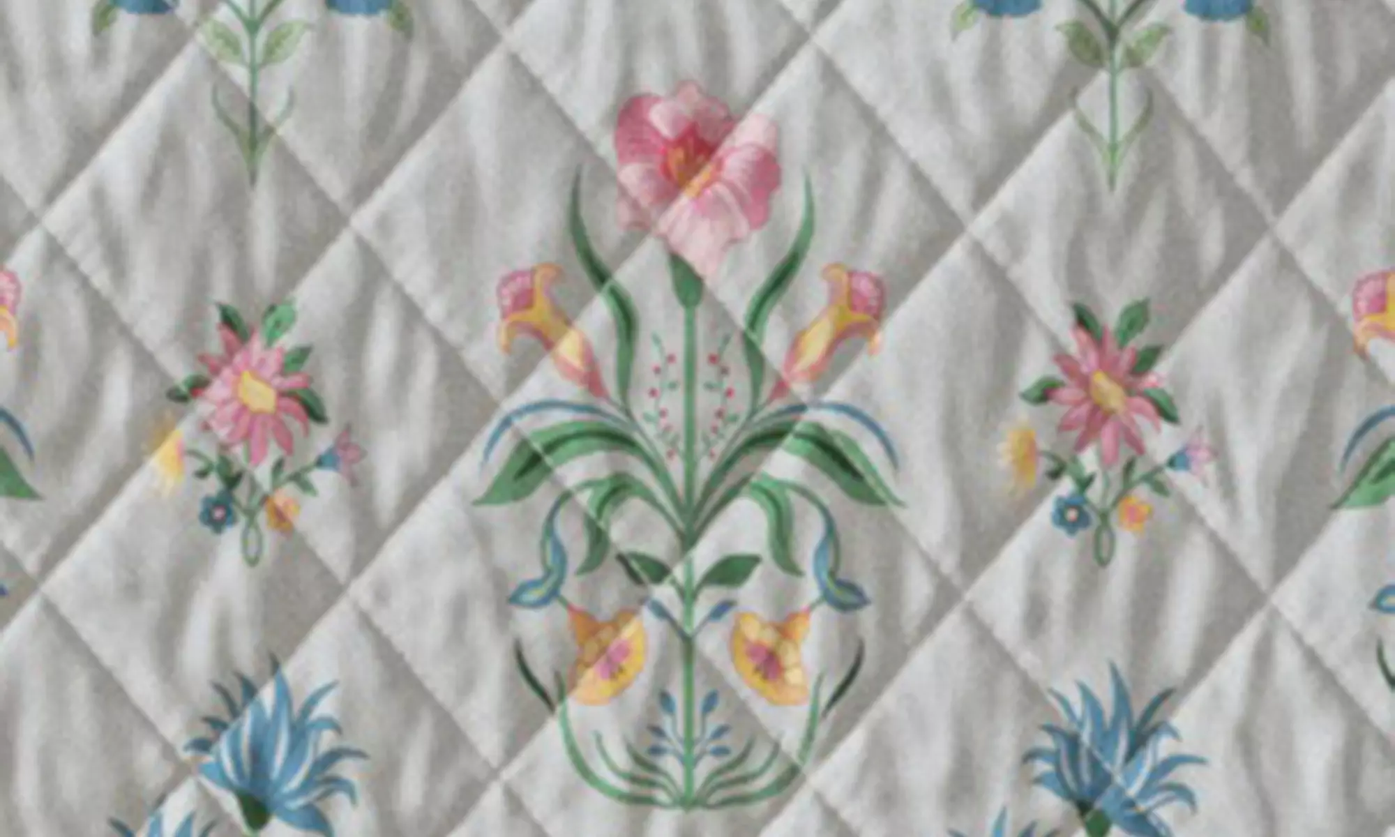 Floral Printed Scalloped Cotton Quilt Set