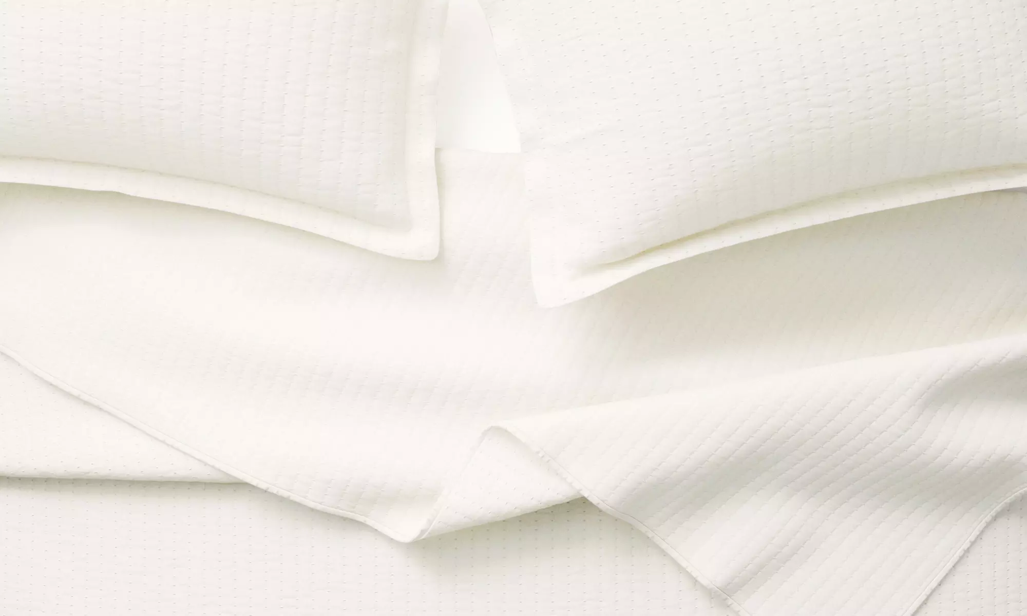 Premium Solid Quilt Set (2- or 3-Piece)