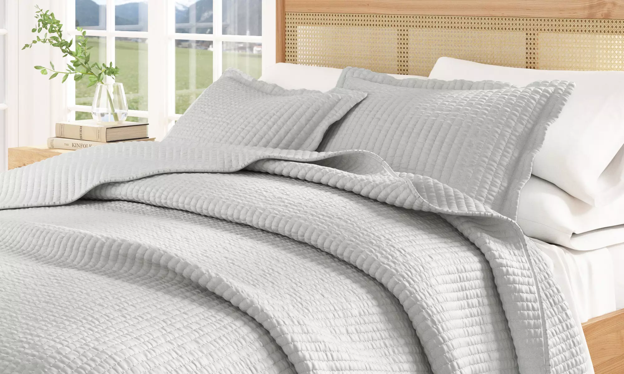 Premium Solid Quilt Set (2- or 3-Piece)