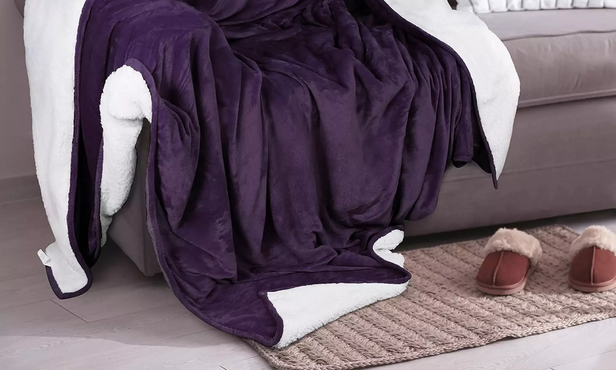 Ultra-Soft Velvet Plush Reversible Sherpa Blanket