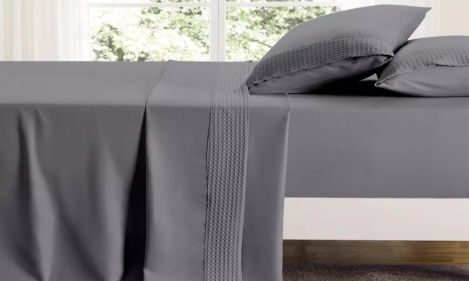 Bamboo 4-Piece 1800 Thread Count luxurious Ultra-soft Waffle Hem Sheet Set