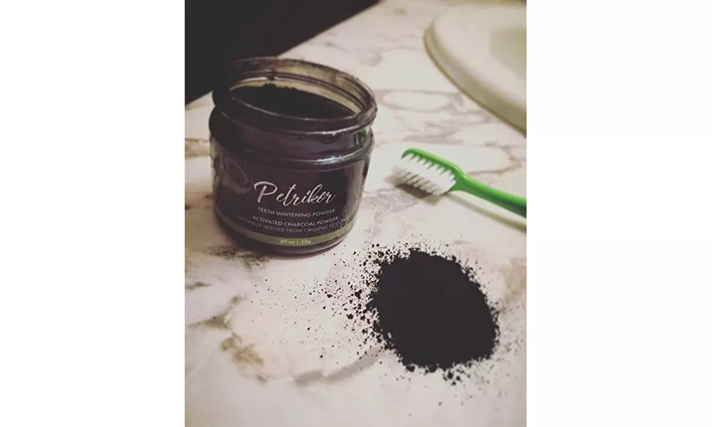 PETRIKOR Activated Coconut Charcoal Natural Teeth Whitening Powder - Second Medium