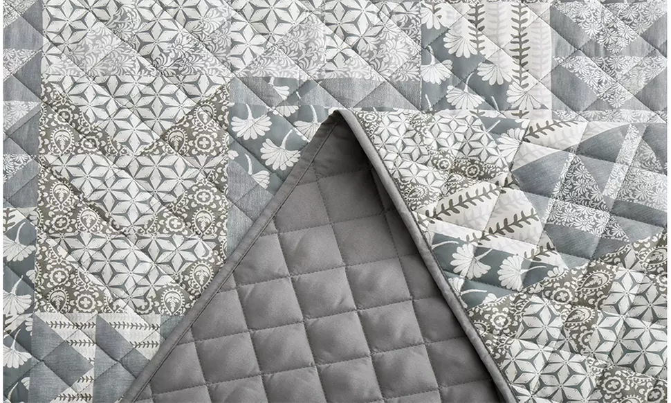 Peace Nest Soft Reversible Print Quilted Coverlet Set