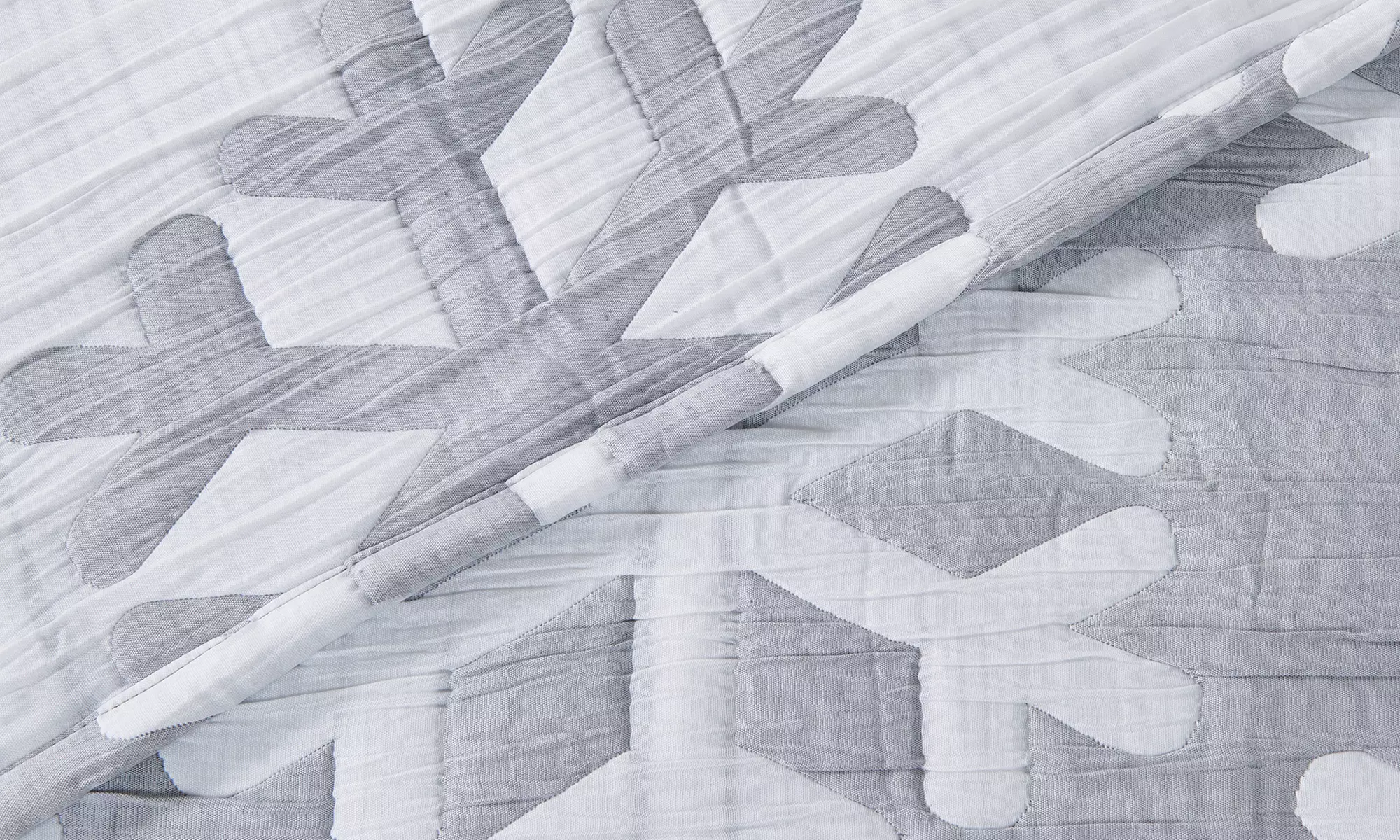 Patchwork Stitched Snowflake Quilt Set