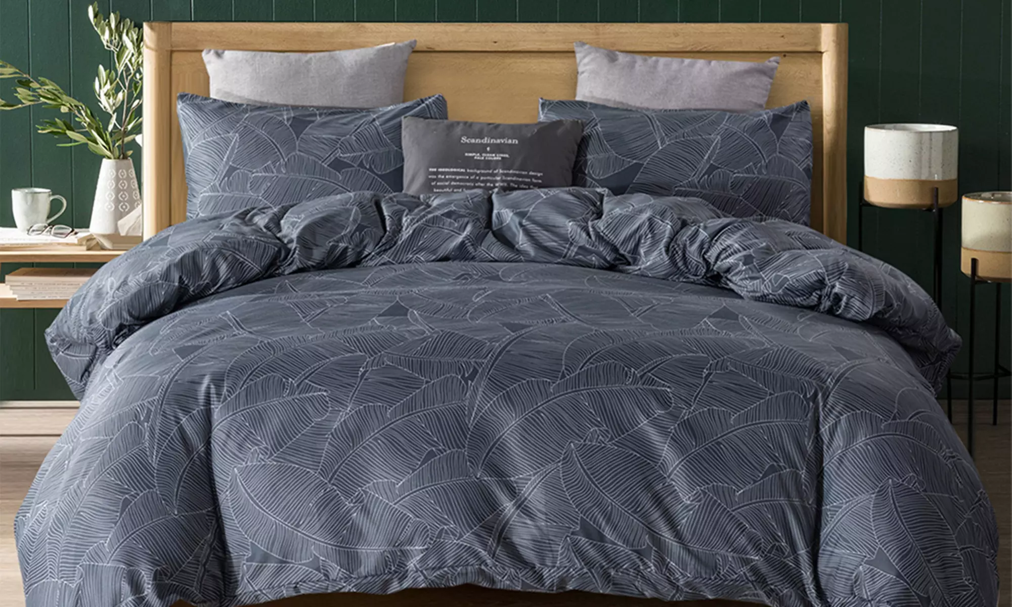 3Pcs Luxury King Bedding Set Premium Ultra Soft Printed Oversized Bedding Set - Primary Image