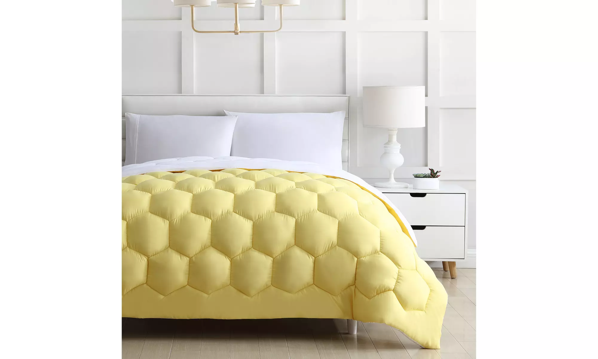 Premium Collection Honeycomb Stitch Down Alternative Comforter - Primary Image