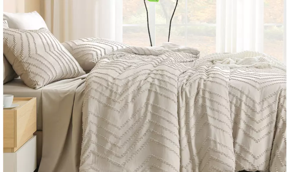 7 Pieces Comforter Set with Comforter, Sheets, Pillowcases & Shams