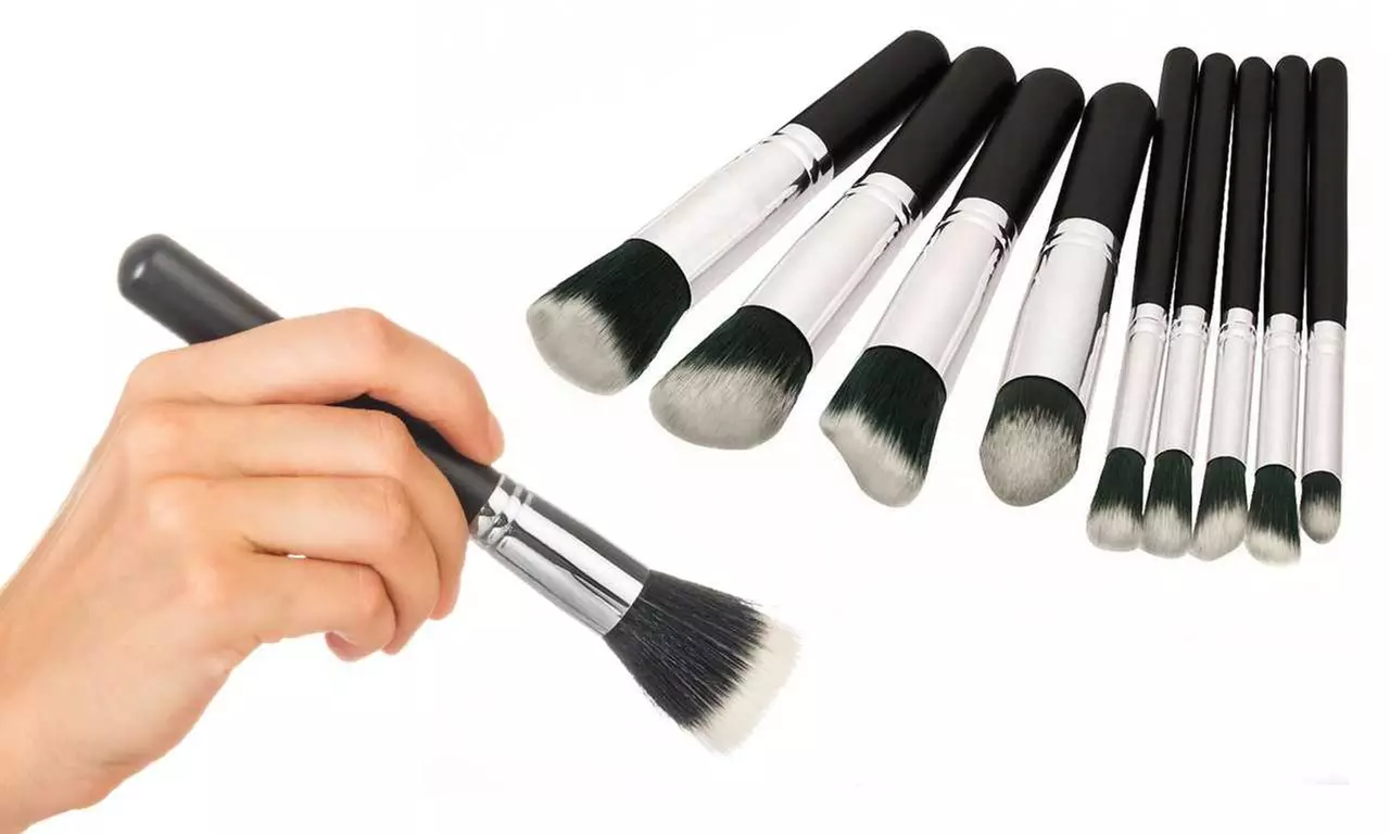 Professional Complete Makeup Brush Set with Bonus Cleaner and Sponge - Primary Image