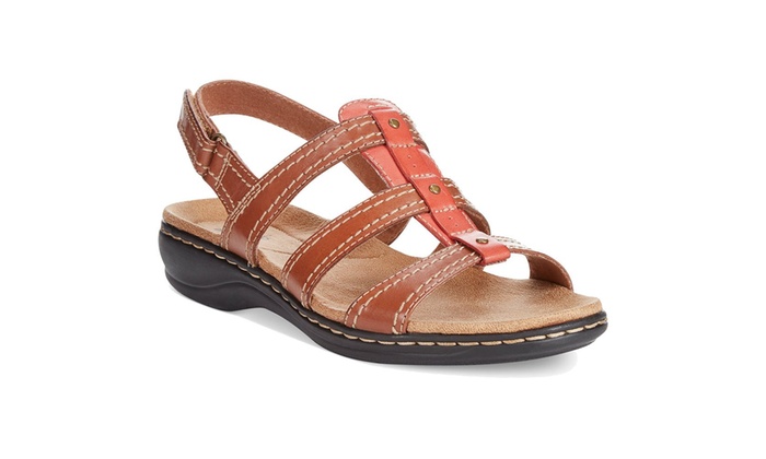 clarks tan sandals