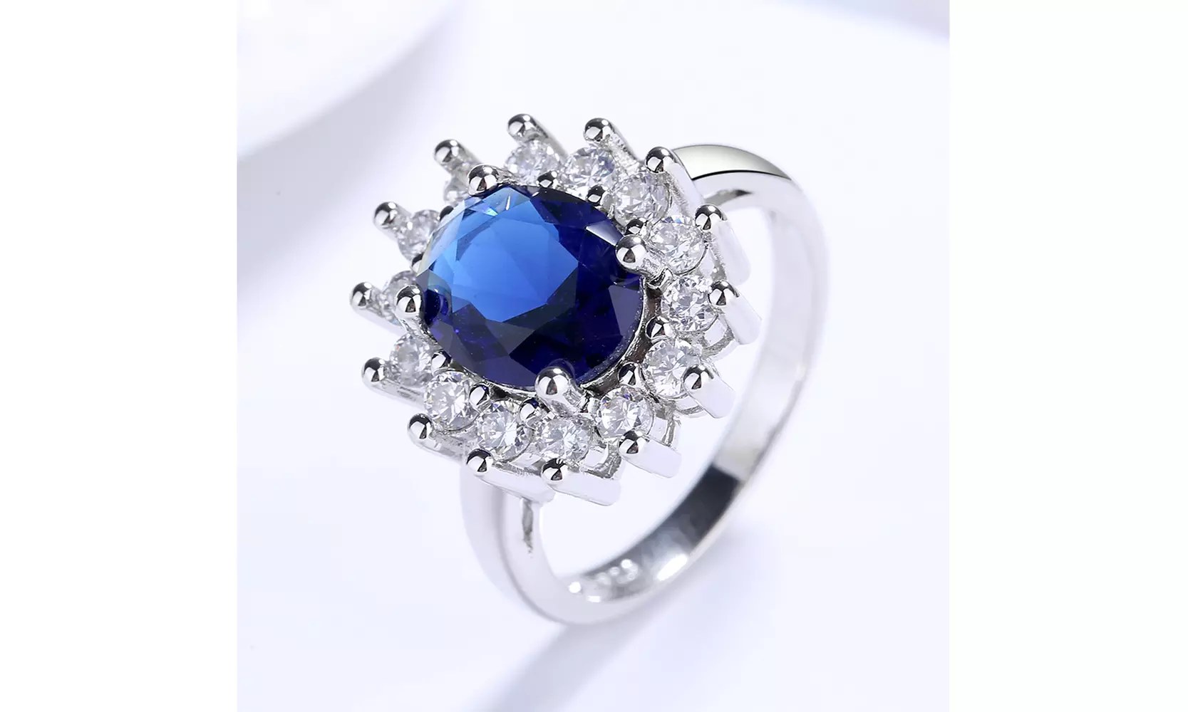 18K White Gold Sapphire Halo Engagement Ring 