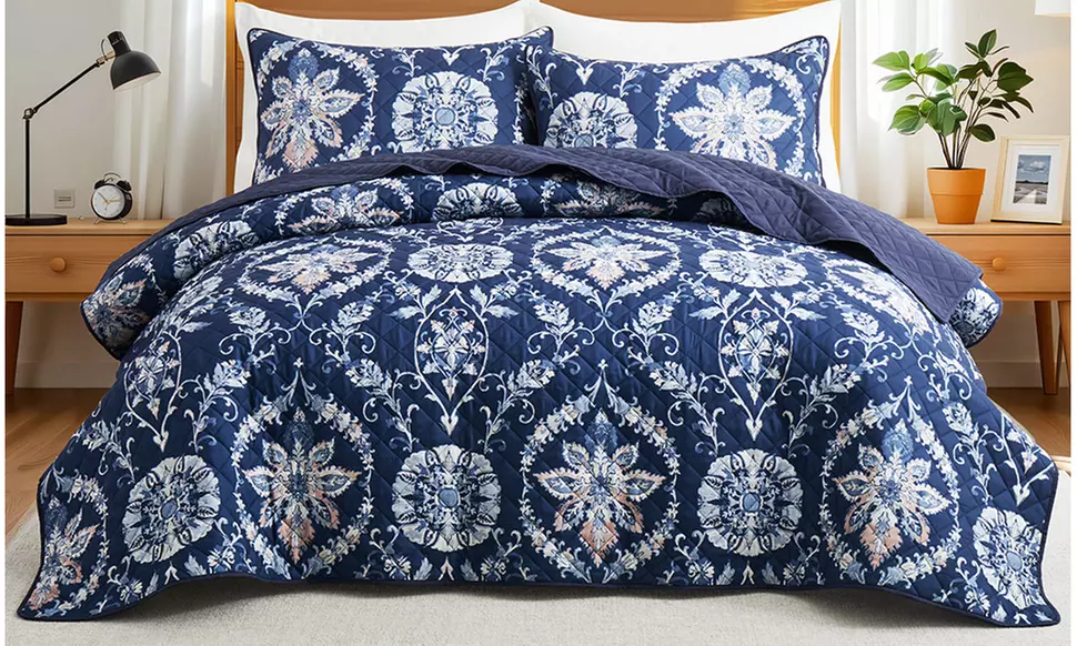 Peace Nest Soft Reversible Print Quilted Coverlet Set