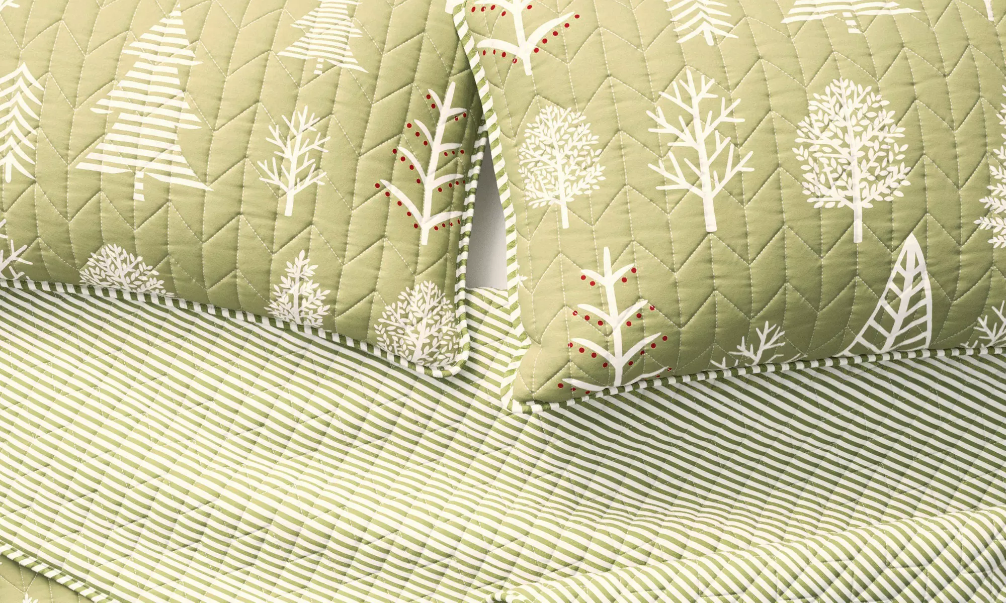 Reversible Winter Printed Quilt Set with Shams (2 or 3-Piece)