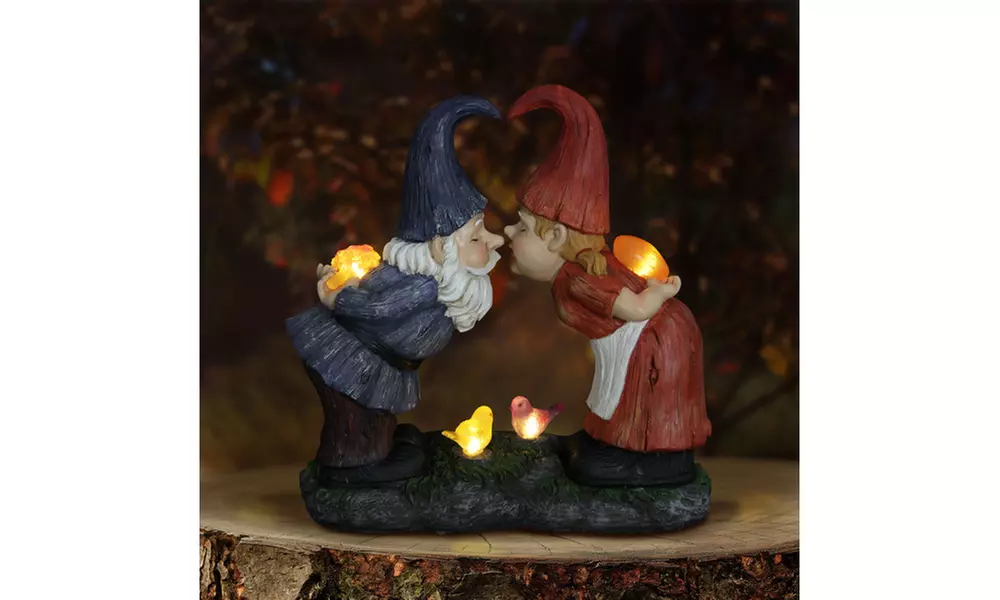 Solar Kissing Gnome Statue - Primary Image