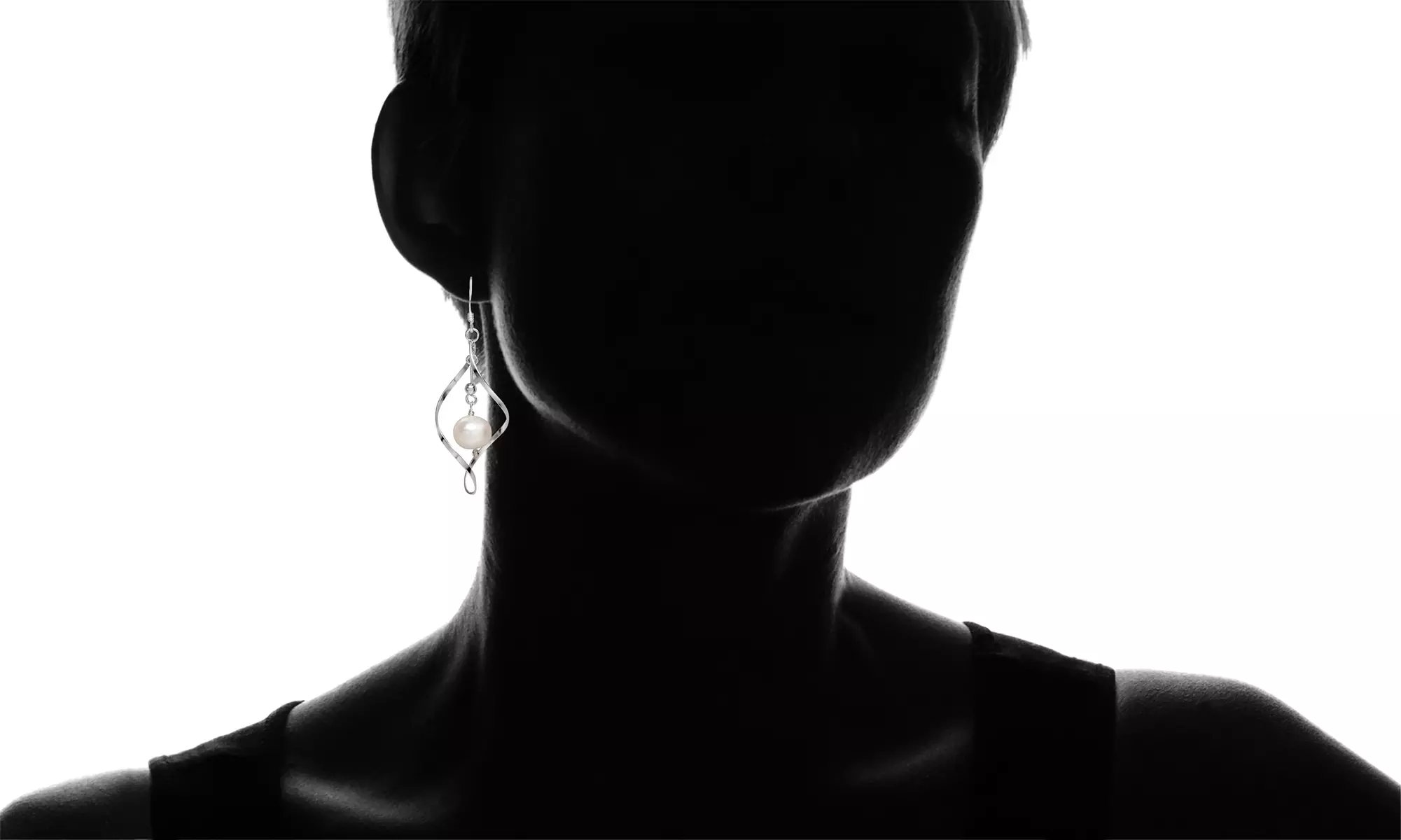 Freshwater Pearl Dangle Earrings in Sterling Silver