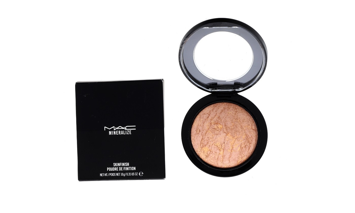 MAC Mineralize Skinfinish, Global Glow 0.35 oz