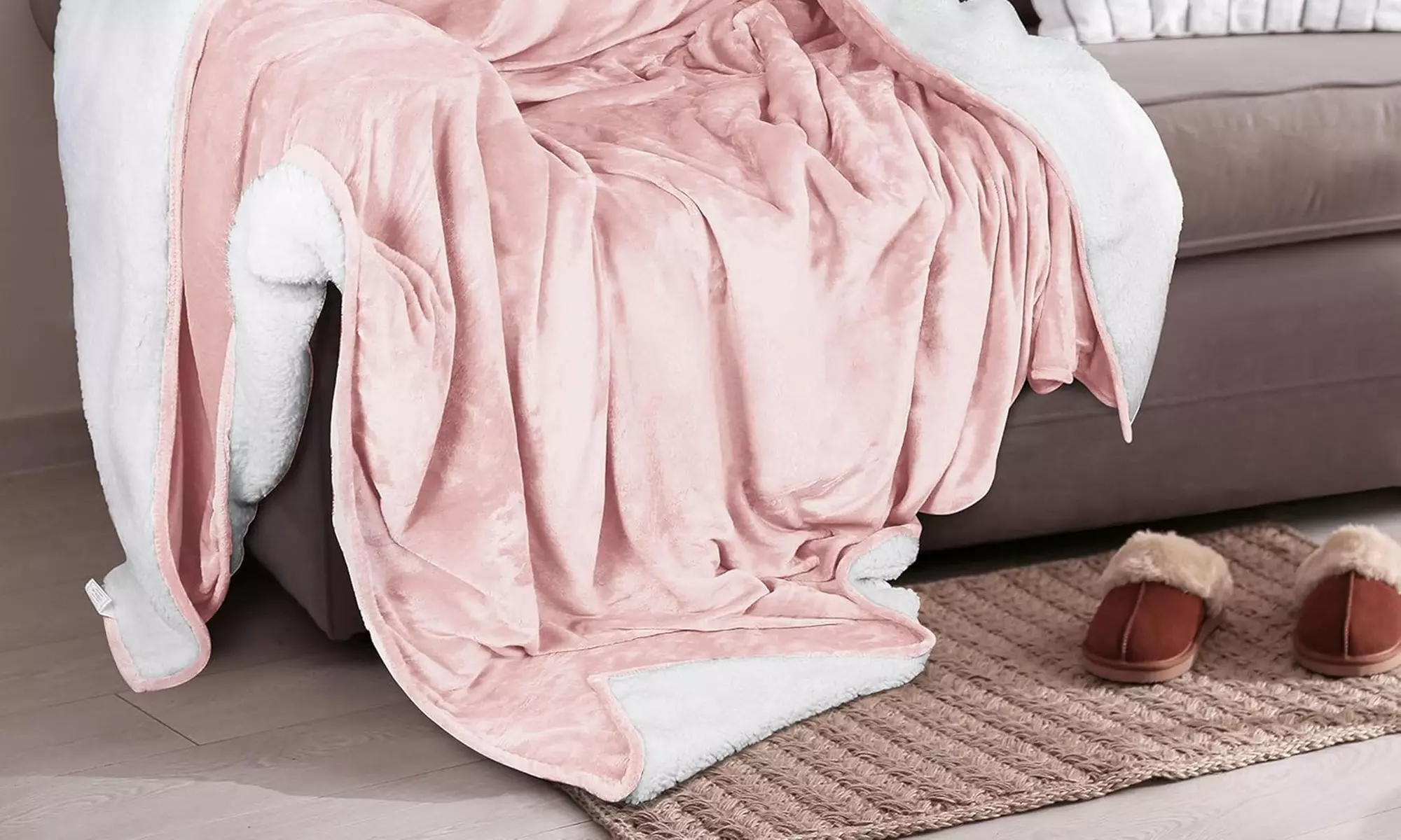 Ultra-Soft Velvet Plush Reversible Sherpa Blanket