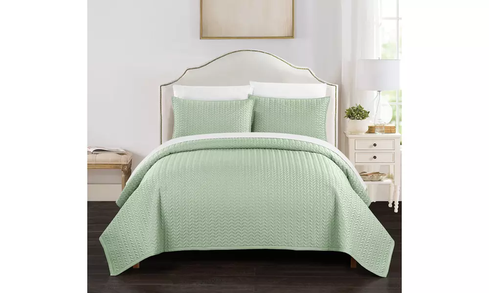 Amos 7 or 5 Piece Quilt Cover Set Chevron Quilted - White Sheets Included - Second Medium
