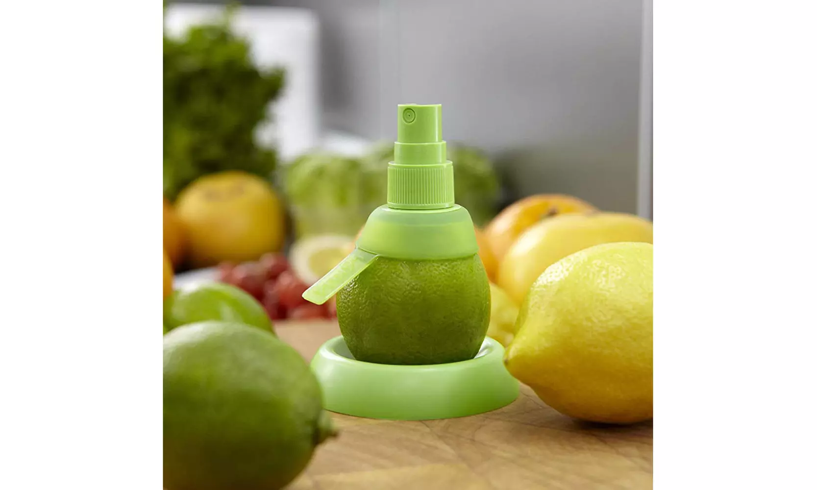 Essential Kitchen Gadget Lemon Lime Sprayer Fruit Citrus Spritzer Squeezer - Primary Image
