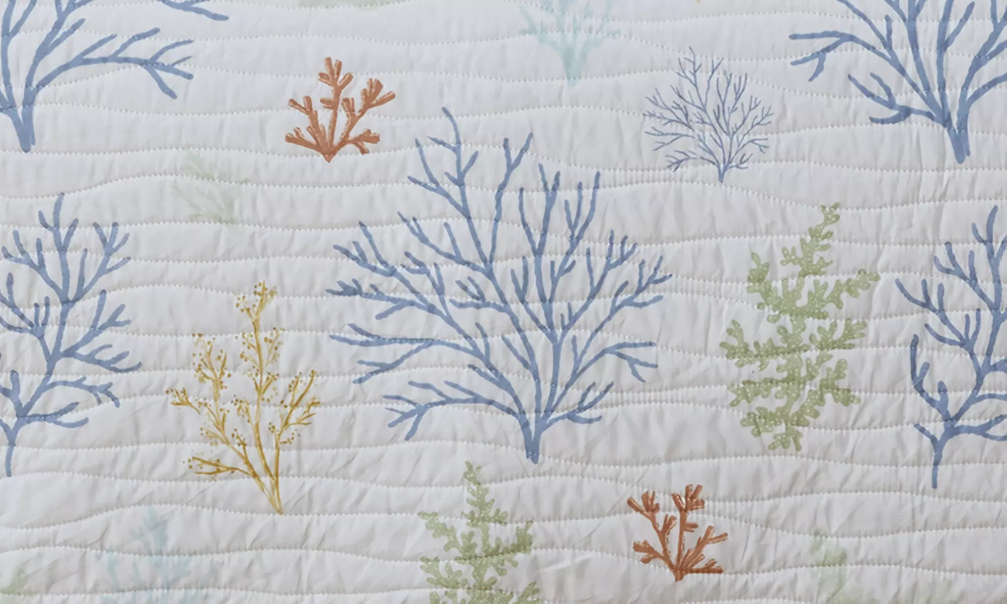 Bedspread Coral Reversible Quilt Set (2- or 3-Piece)