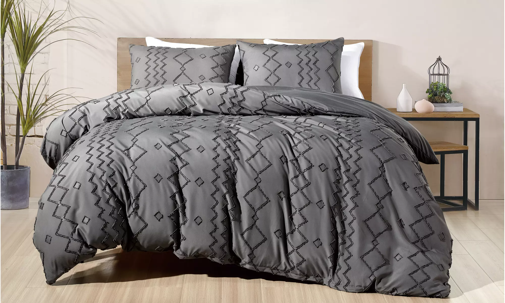 Bibb Home 2000 Count Tufted Duvet Cover (3-Piece)