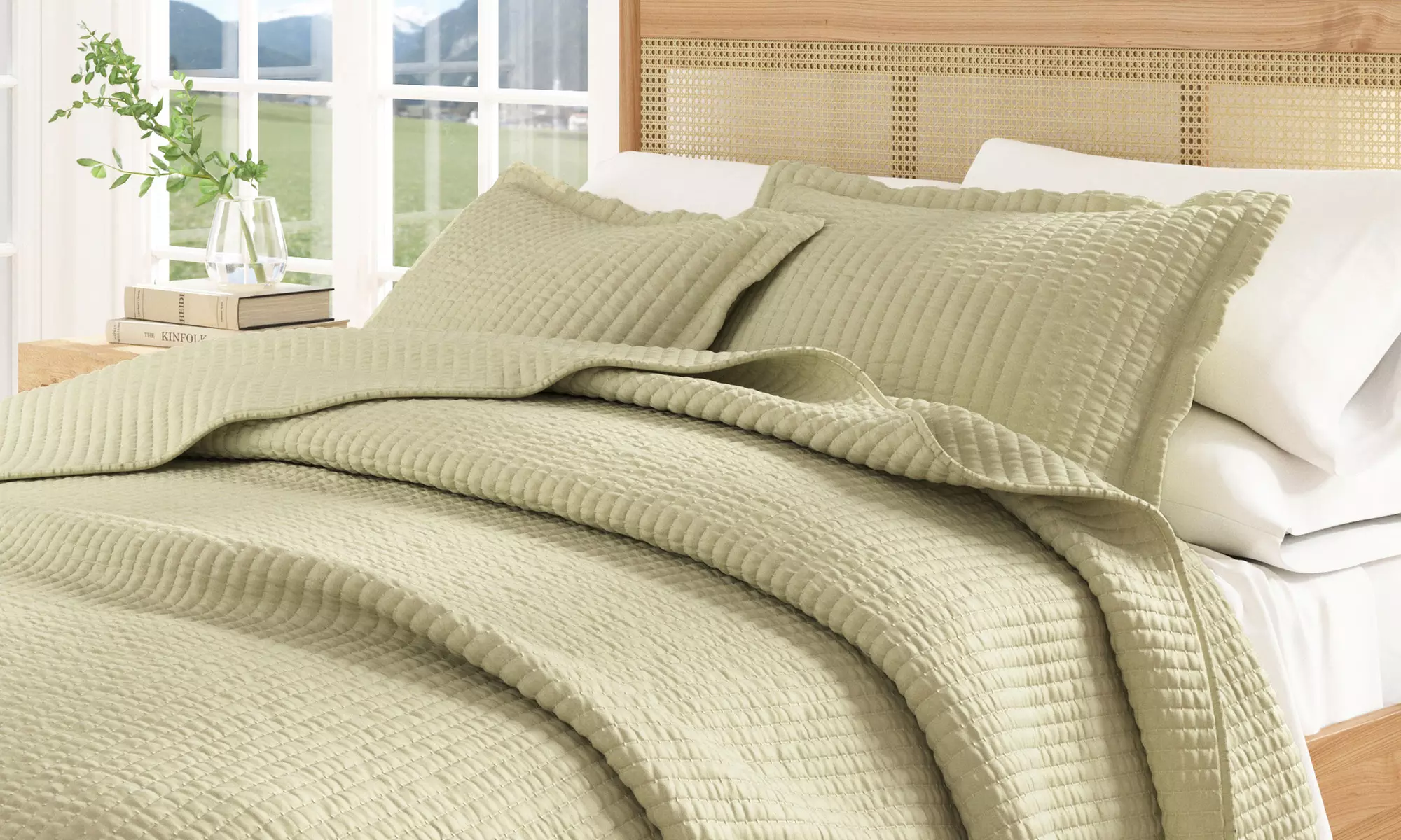 Premium Solid Quilt Set (2- or 3-Piece)