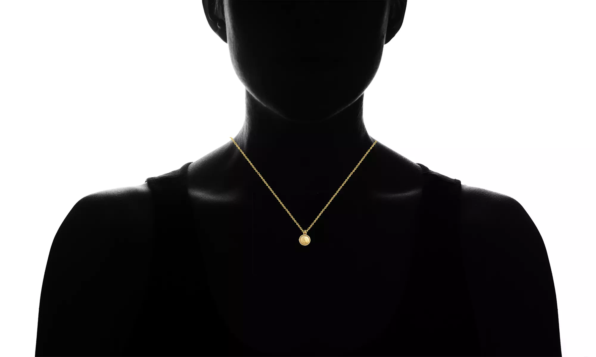 14K Gold Danity Disc Pendant Necklace