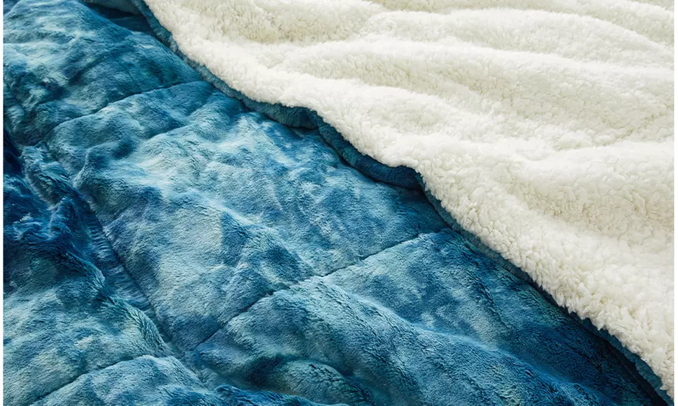 Three-Piece Peace Nest Winter Faux Shearling Reversible Comforter Set