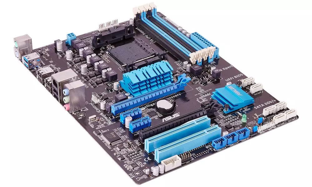 ASUS M5A97 LE R2.0 Dual Intelligent Processors Motherboard - Primary Image