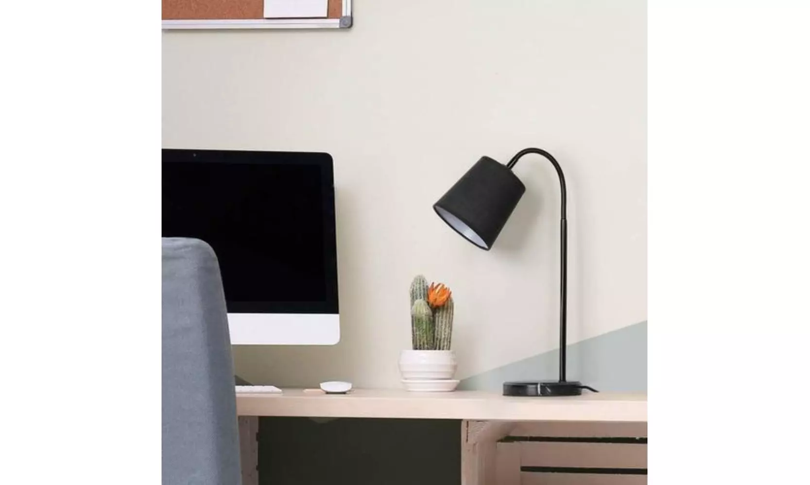 Creative table lamp Modern Bedside Light Fixtures for Bedroom Living Room