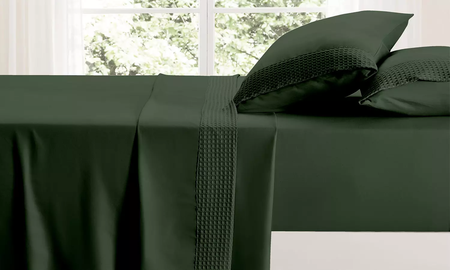 Bamboo 4-Piece 1800 Thread Count luxurious Ultra-soft Waffle Hem Sheet Set