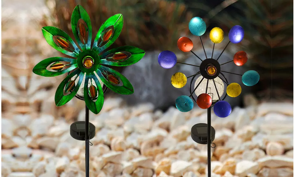 Solar Spinning Pinwheel Garden Light - Primary Image