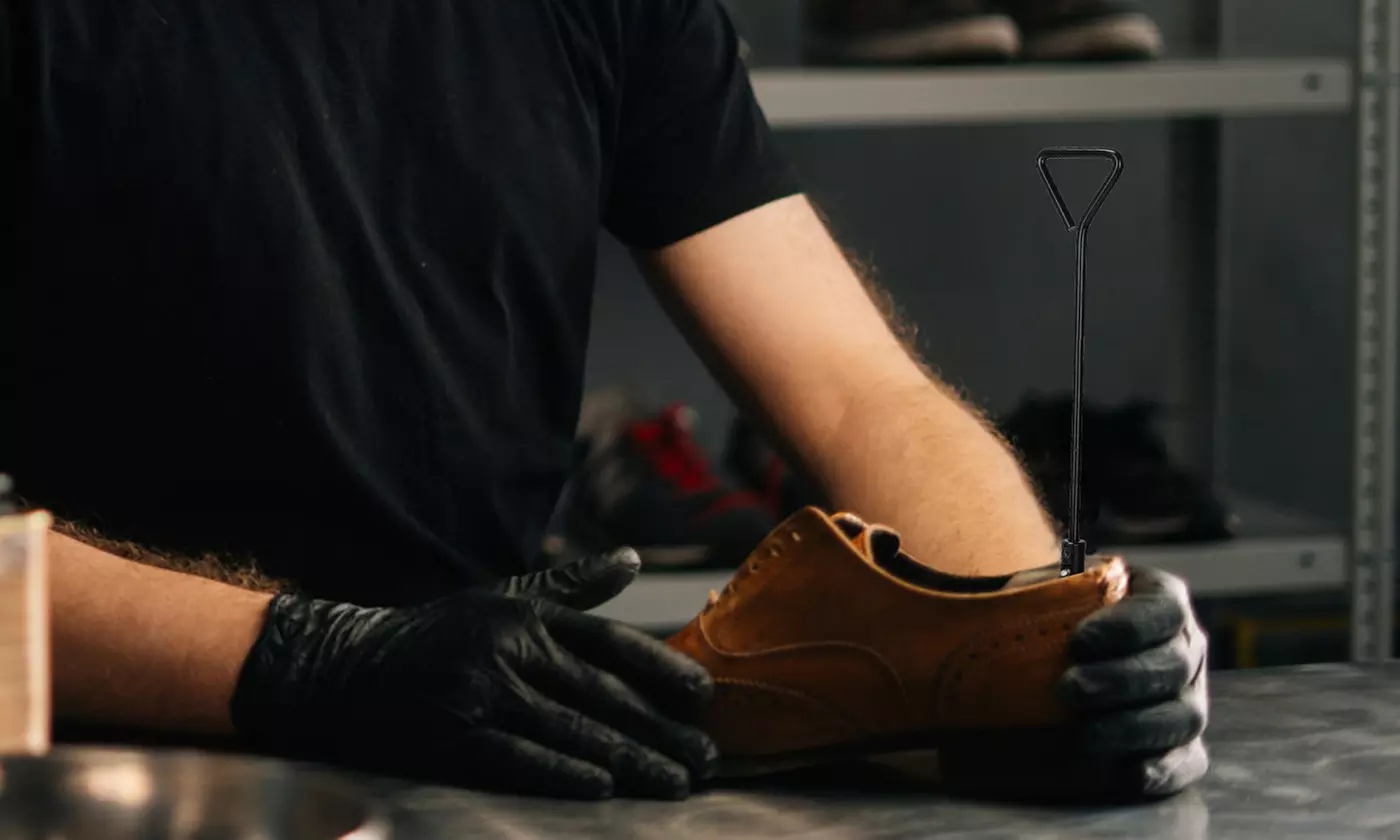 iMounTEK 2-Way Wood Boot Stretchers Shoe Expander w/ Adjustable Length & Width