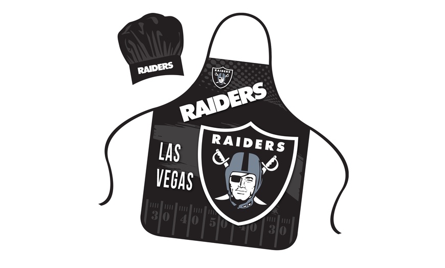 Up To 60% Off on NFL Apron & Chef Hat Set, wit... | Groupon Goods